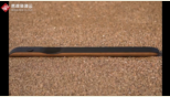 <em>國(guó)外</em>設(shè)計(jì)師創(chuàng)新設(shè)計(jì)<em>了</em>一款形似燒火棍<em>的</em>吉他，創(chuàng)新設(shè)計(jì)<em>真的</em>很秀！