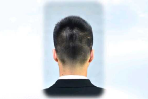 <em>民航</em><em>服務(wù)</em><em>禮儀</em>——男性發(fā)型<em>要求</em>——<em>后面</em>