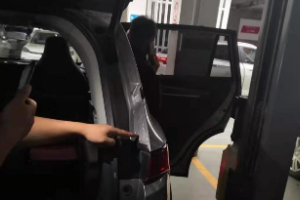 效率低 質量差 昆明威馬<em>汽車</em><em>售后</em>店遭投訴