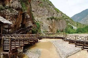 懸臂梁橋—仿制的<em>鄧</em><em>鄧</em>橋