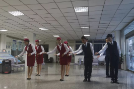 <em>空中</em><em>乘務(wù)</em><em>專業(yè)</em>《<em>民航</em><em>服務(wù)</em><em>禮儀</em>——<em>客艙</em>迎送<em>禮儀</em>》<em>課程</em><em>思</em><em>政</em><em>課堂教學</em><em>設(shè)計</em>