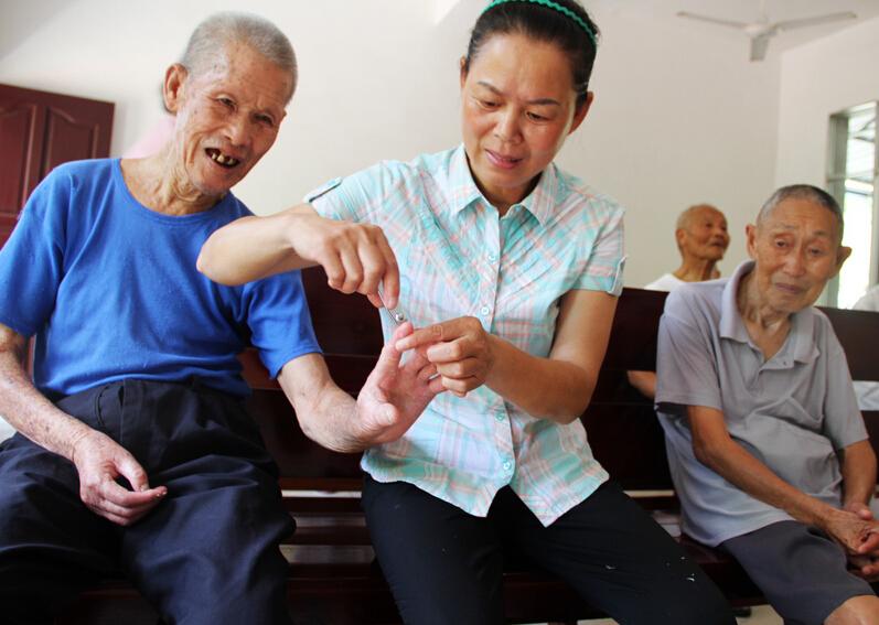 全國“孝親敬老之星”劉春香：敬老護老，傳遞愛的暖流
