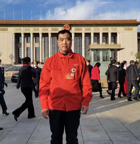 從農(nóng)民工到“維修大師”——炬兵