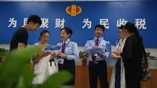 <em>減稅</em><em>降</em><em>費</em>政策助力三亞旅游業持續升溫