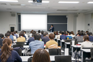 思想政治教育：“<em>馬克思</em>主義經典文獻導讀” <em>課程</em><em>思</em>政教學案例