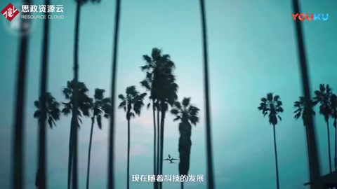 空姐穿半身短裙，既是因為注重禮儀著裝，還是因為統(tǒng)一服裝