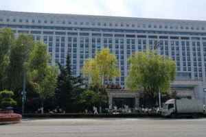 世界最大政府辦公大樓，<em>濟南</em>龍奧大廈，可滿足6000人集中辦公需要