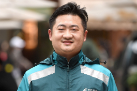 徐龍——投遞郵件40余<em>萬(wàn)件</em>“<em>零</em>差錯(cuò)”“<em>零</em>投訴”