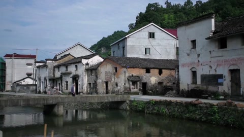 我們的家園：王<em>澍</em>建筑大師選最普通村作為示范村，展示當(dāng)?shù)卮緲泔L(fēng)俗