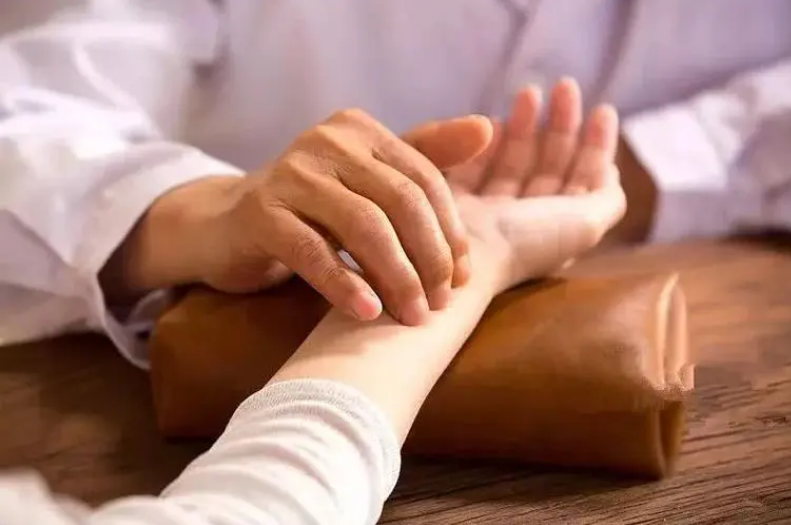 中<em>醫學專業</em>：《中醫診斷學—第一章望診第五節舌診—知識點：望舌色》<em>課程</em><em>思</em><em>政</em><em>案例</em>