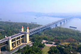南京長(zhǎng)江上的五座大橋：大橋二橋三橋四橋五橋，現(xiàn)在分別叫什么？