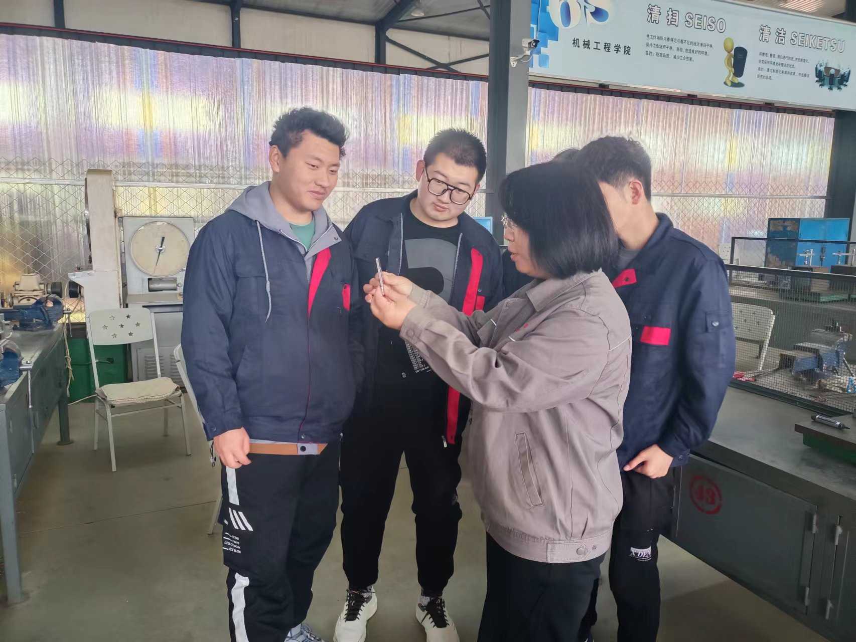 數(shù)控技術(shù)<em>專業(yè)</em>：《鉗工<em>實</em><em>訓(xùn)</em>——銼削與鋸削》<em>課程</em><em>思</em><em>政</em><em>案例</em>