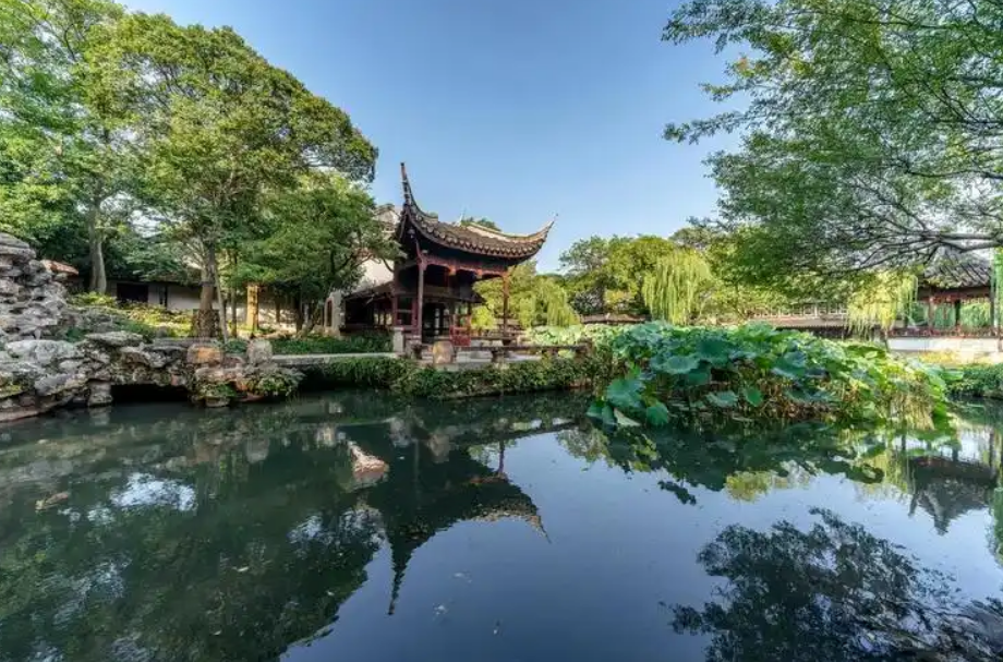 <em>園林</em>工程技術(shù)<em>專業(yè)</em>：<em>課程</em><em>思</em><em>政</em>視域下<em>園林</em>植物造景<em>課程</em>教學(xué)探索
