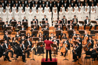 <em>高職</em><em>美育</em><em>課程</em>思政建設<em>的</em>思考<em>與</em>實踐<em>以</em>合唱<em>藝術</em>體驗坊教學<em>為</em><em>例</em>