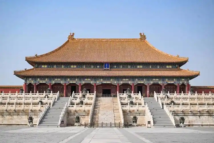 <em>通</em><em>識</em><em>課</em>：《<em>中國歷史</em>—第八<em>單元</em>辛亥革命<em>與</em>民國初年<em>的</em>社會 <em>第</em>18<em>課</em>北洋軍閥<em>的</em><em>統治</em>》<em>課程</em><em>思</em><em>政</em><em>案例</em>