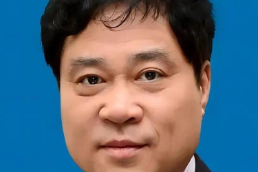 張改平—— 動(dòng)物免疫學(xué)與生物技術(shù)專家