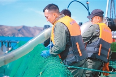 <em>新疆</em>：“<em>水產</em><em>大</em><em>省</em>”<em>養成</em><em>記</em>4